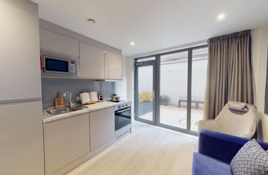 Silver Street, East Reading, Reading - Image 2